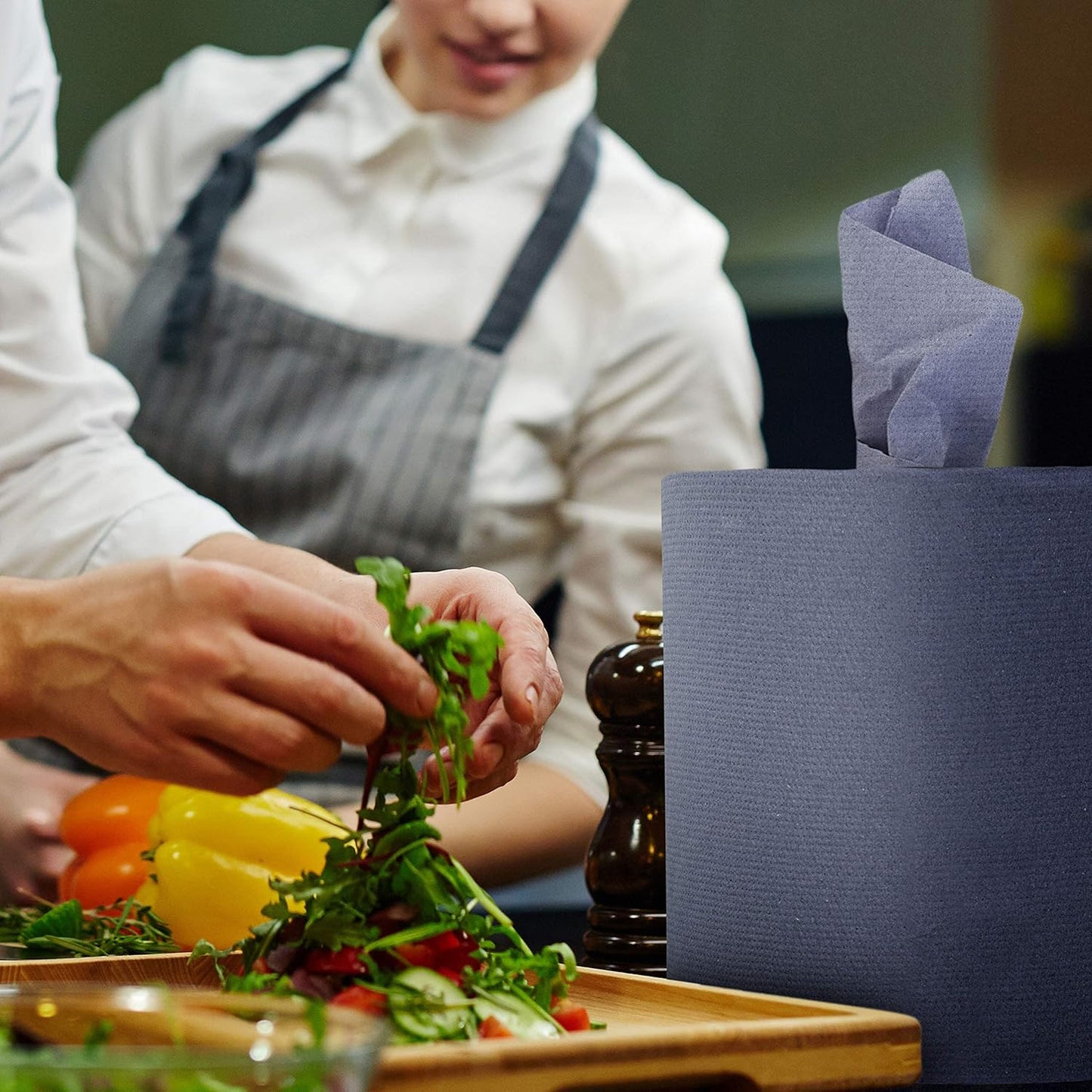 AmazonCommercial Multipurpose Wiping Paper, 2-ply Centrefeed, Blue Roll Recycled, 6 Rolls (1 pack), 450 Sheets per Roll, Sheet Size: 30 x 20 cm